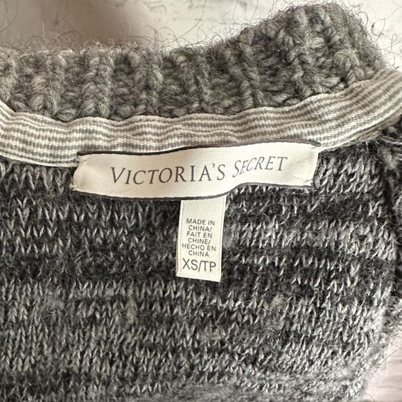 Victoria's Secret Dark & Light Gray Zip Up Cardigan, XS, Pre-owned - Picture 5 of 7